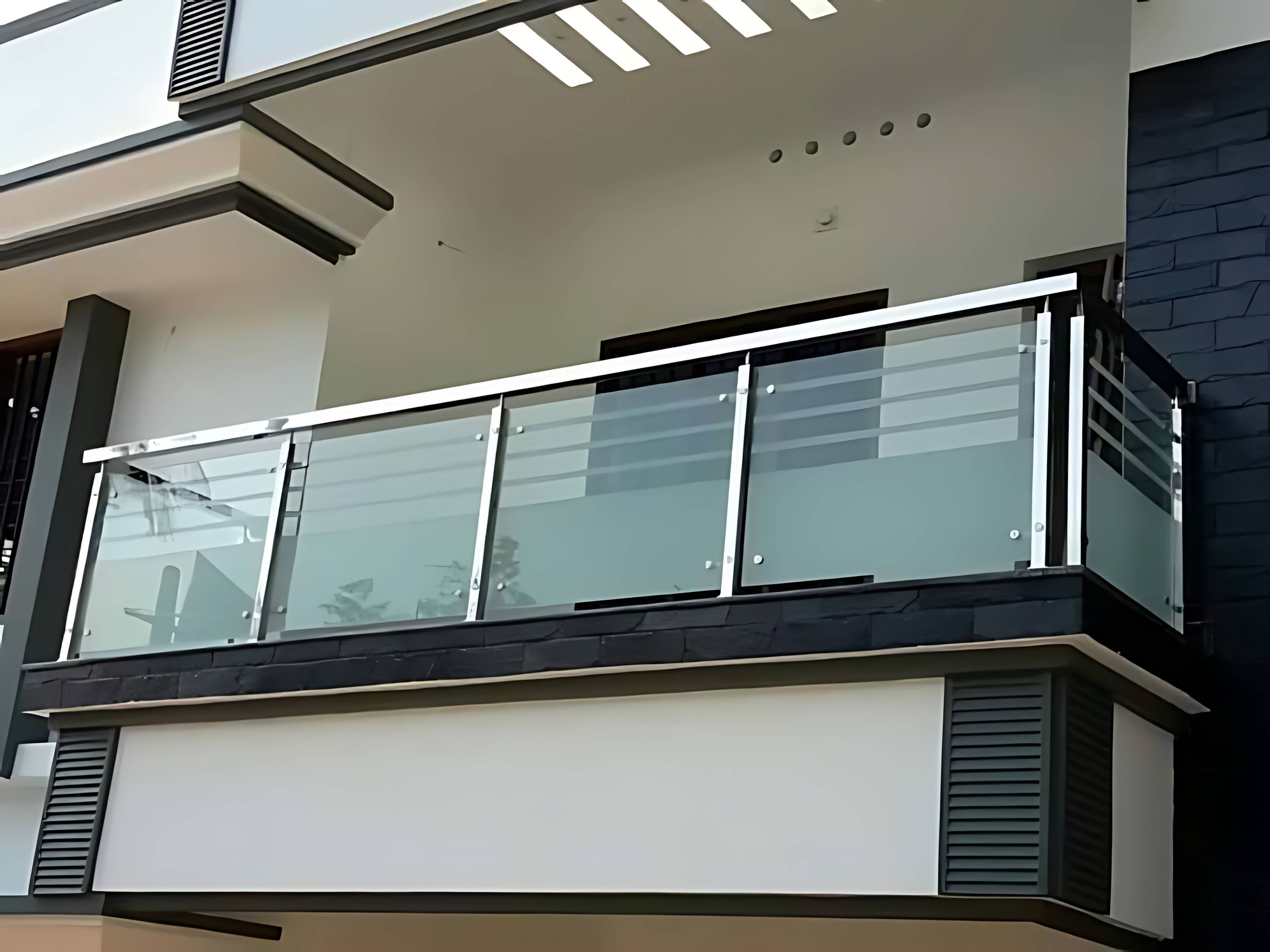 Modern Balcony Glass Railing